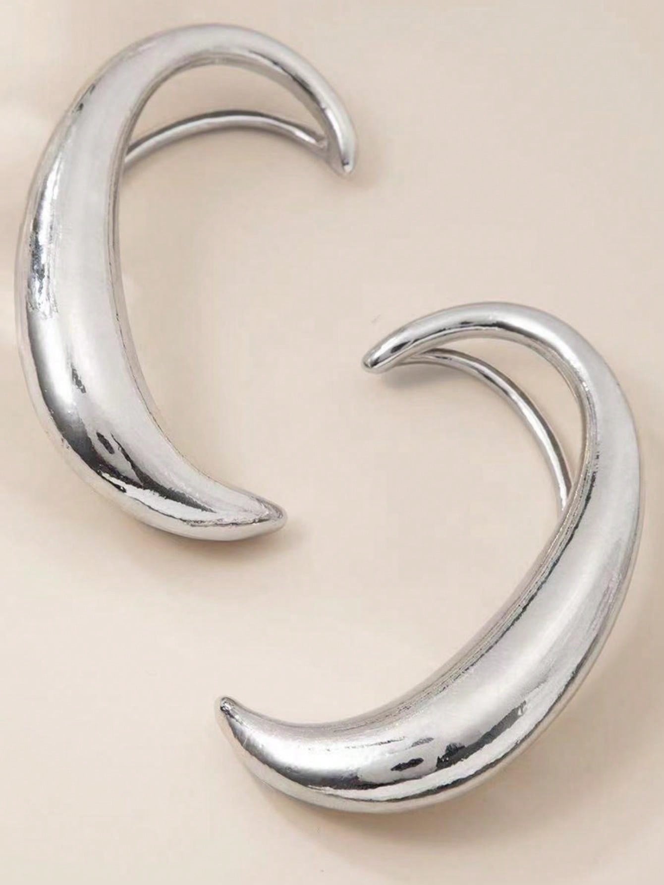 Elegant Contour Ear Hook Earrings