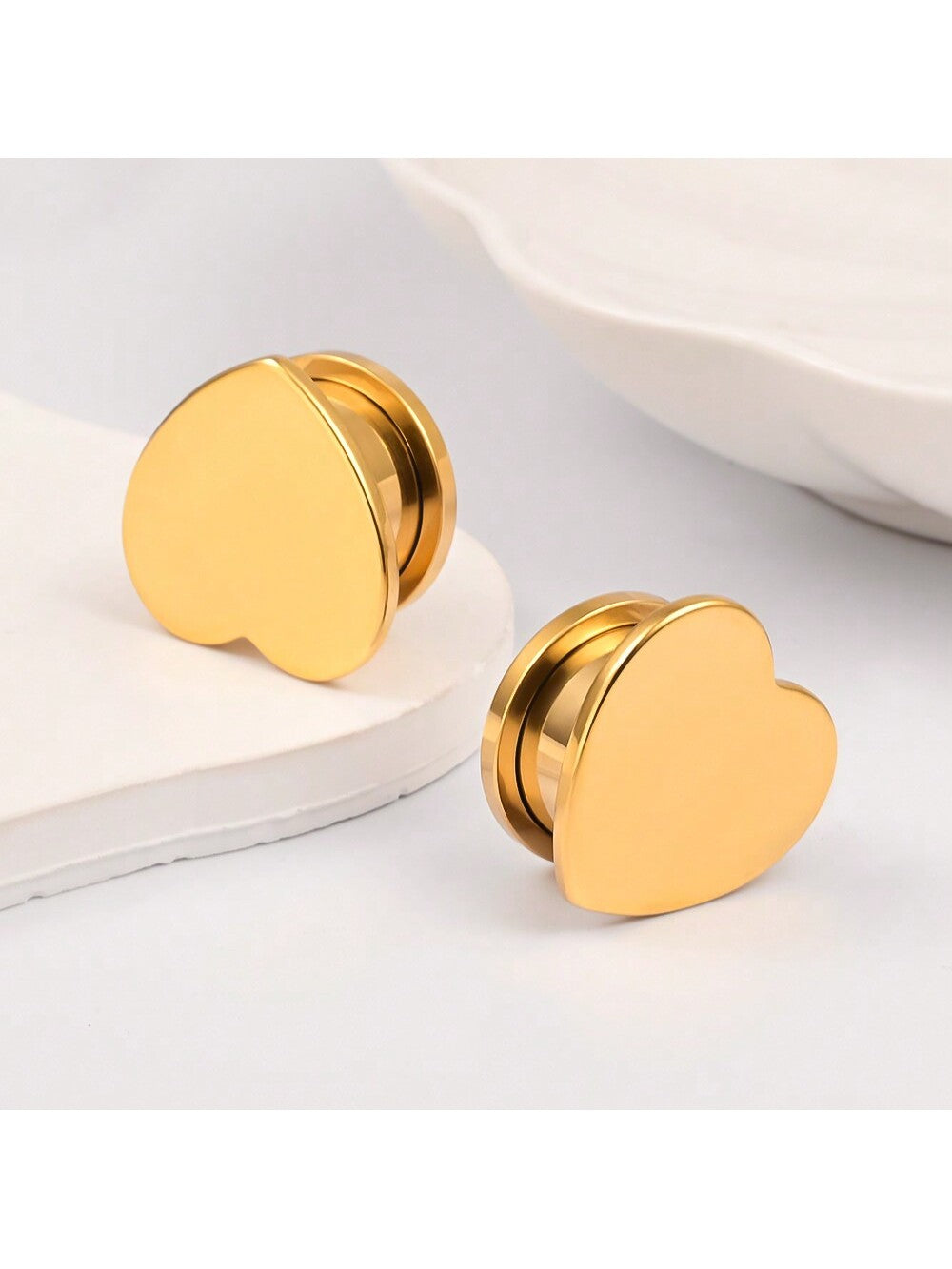 Elegant Heart Stainless Steel Ear Gauges – 2PCS