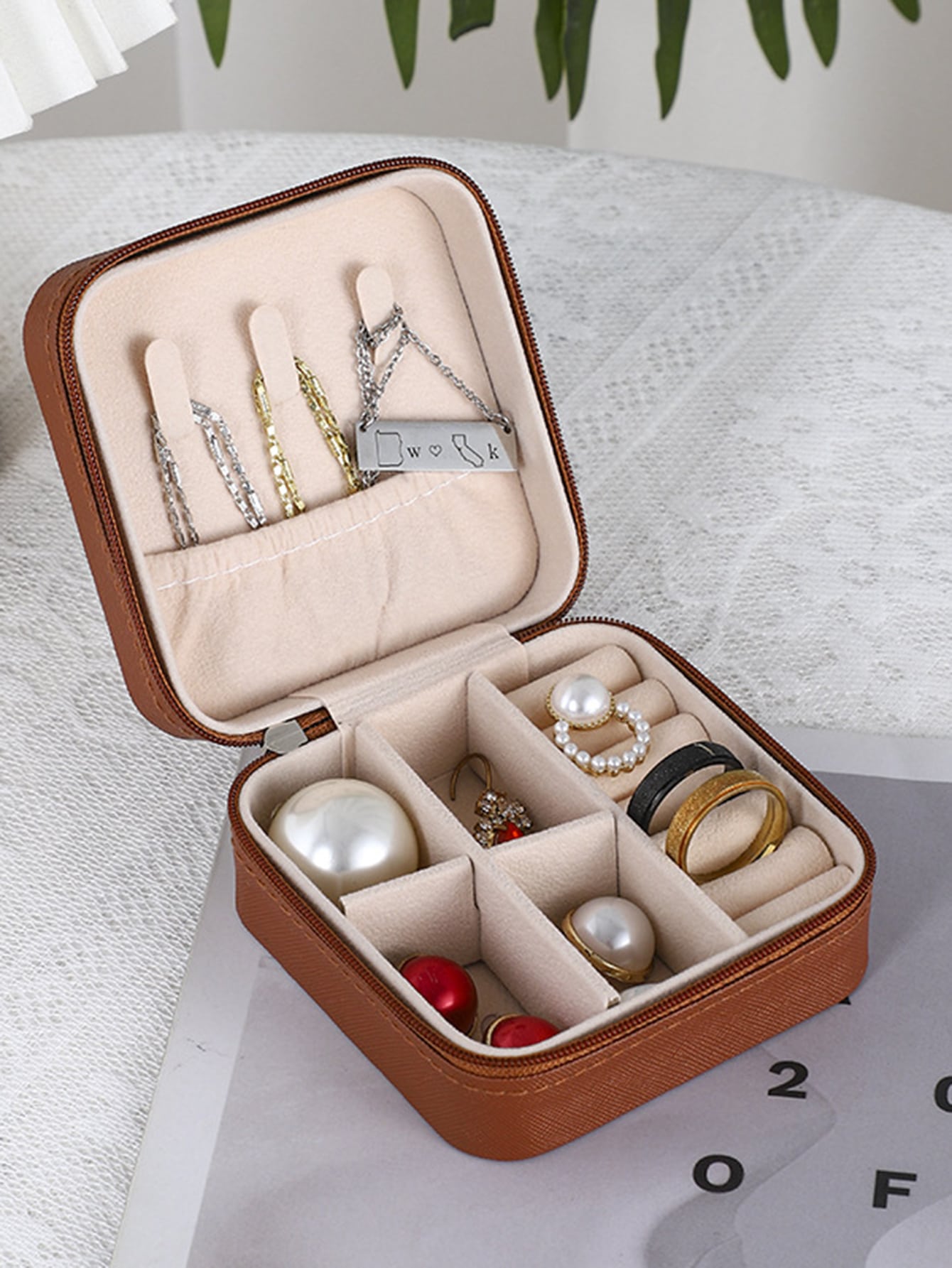 Jewelry Adventure Kit - Keep Your Treasures Safe and Stylish on the Go