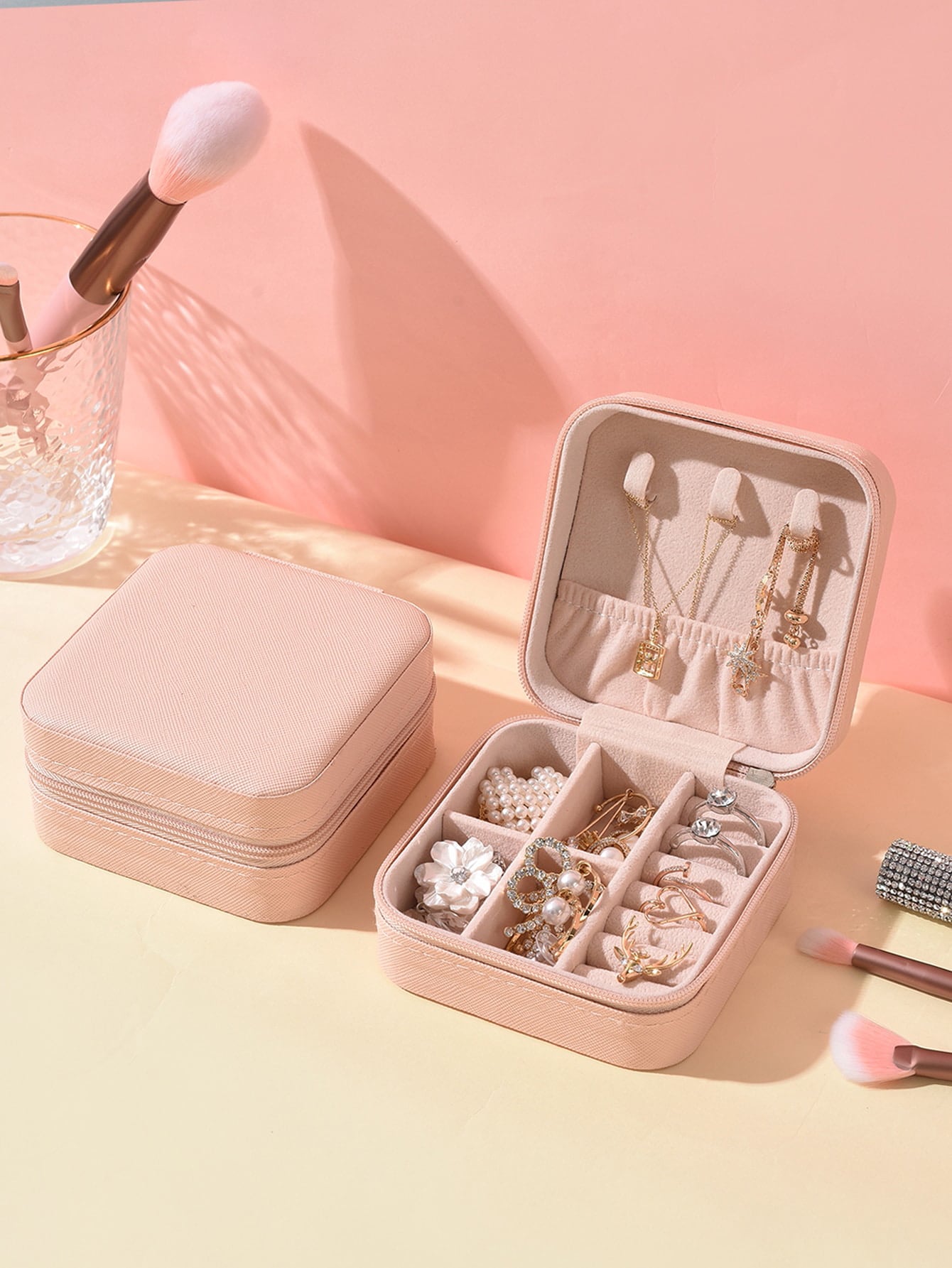 Jewelry Adventure Kit - Keep Your Treasures Safe and Stylish on the Go