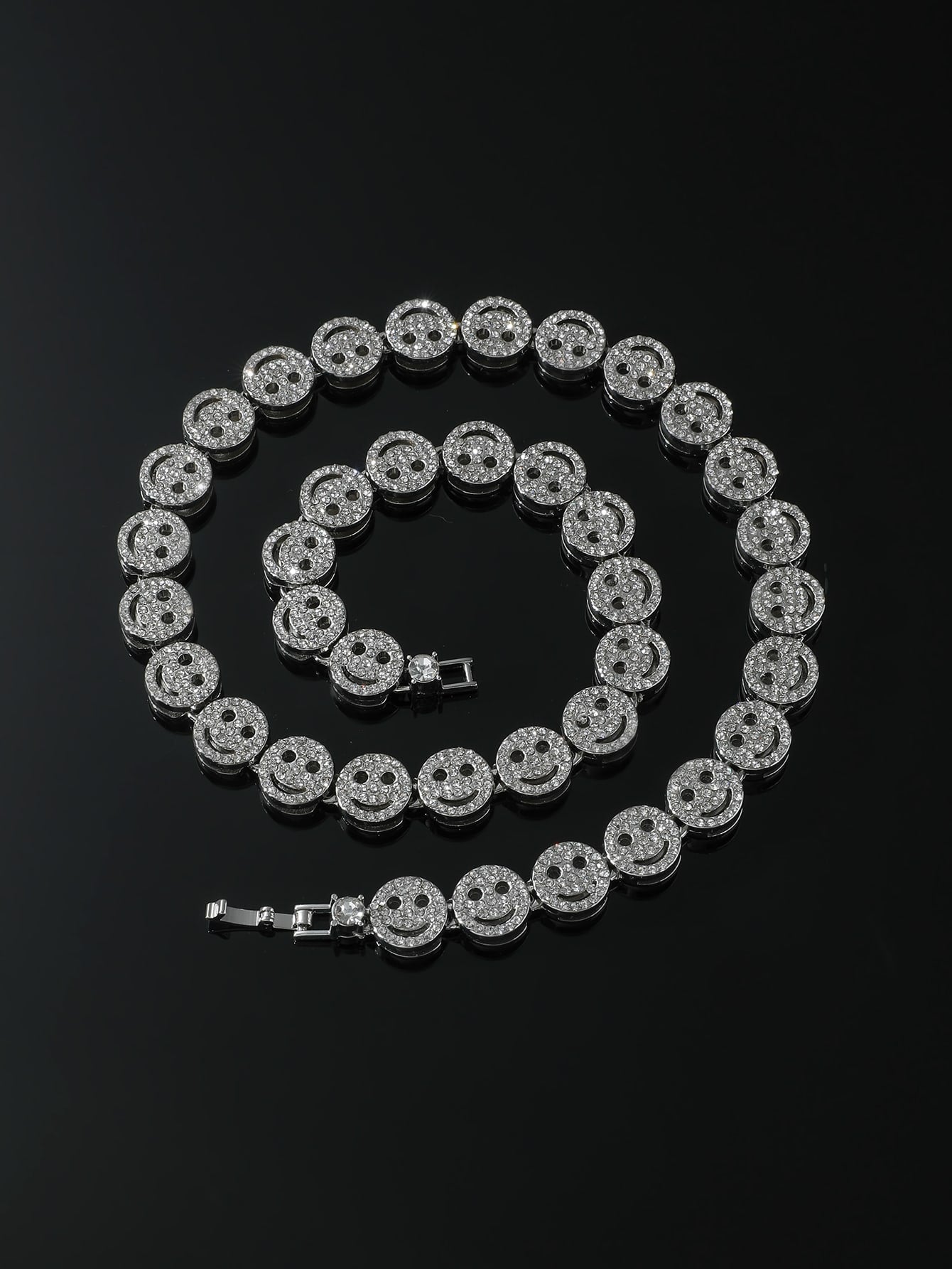 Expressive Sparkle: Men's Rhinestone Expression Decor Necklace - Make a Statement