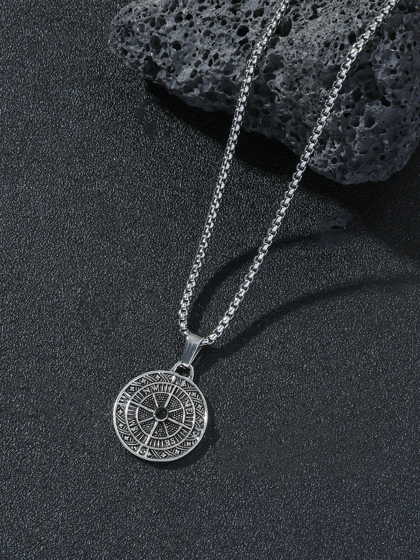 Guided by Adventure: Men's Compass Pendant Necklace - Punk Hip Pop Style