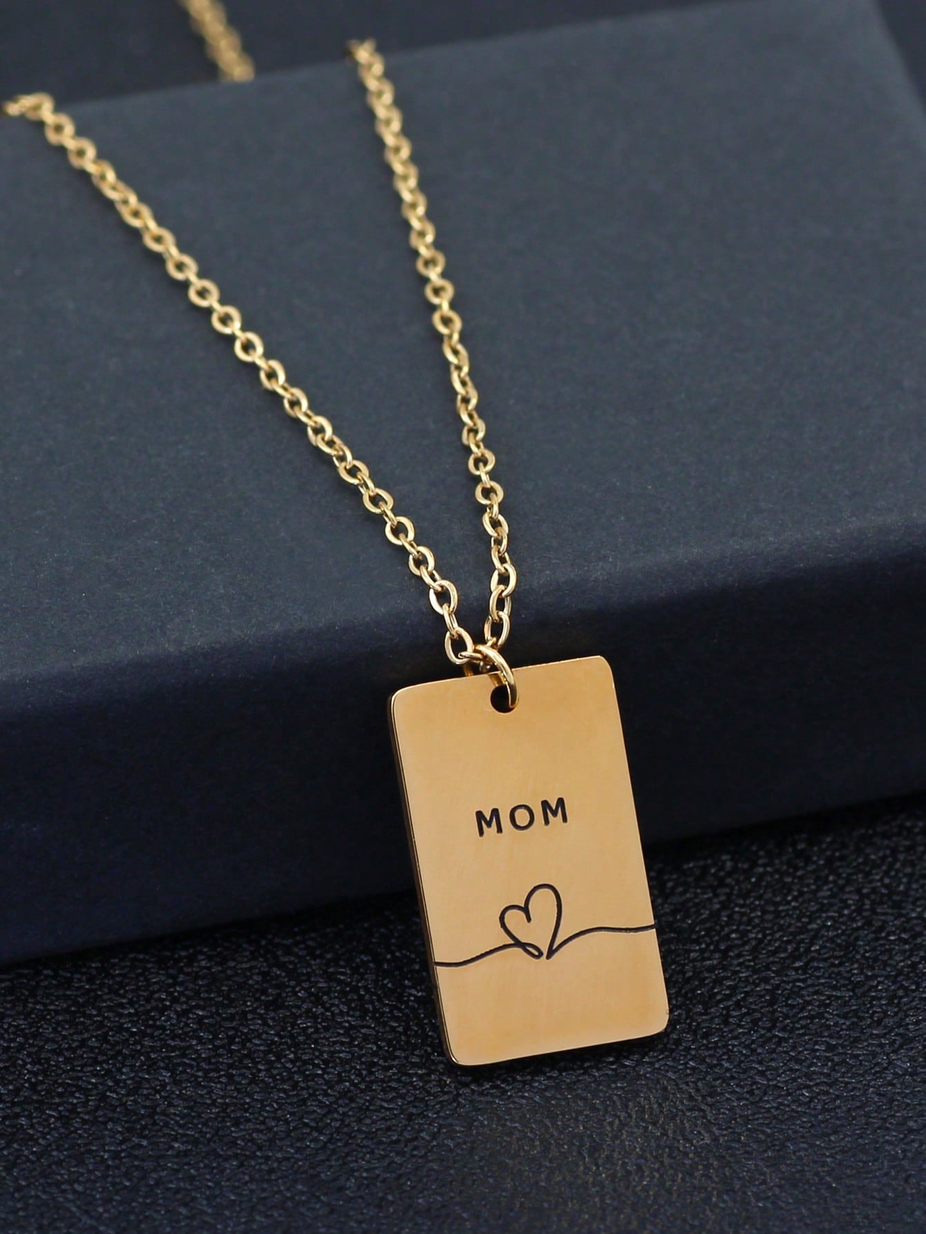 Motherly Love in Geometric Form - A Unique Necklace with 'Mom' Letter Detail