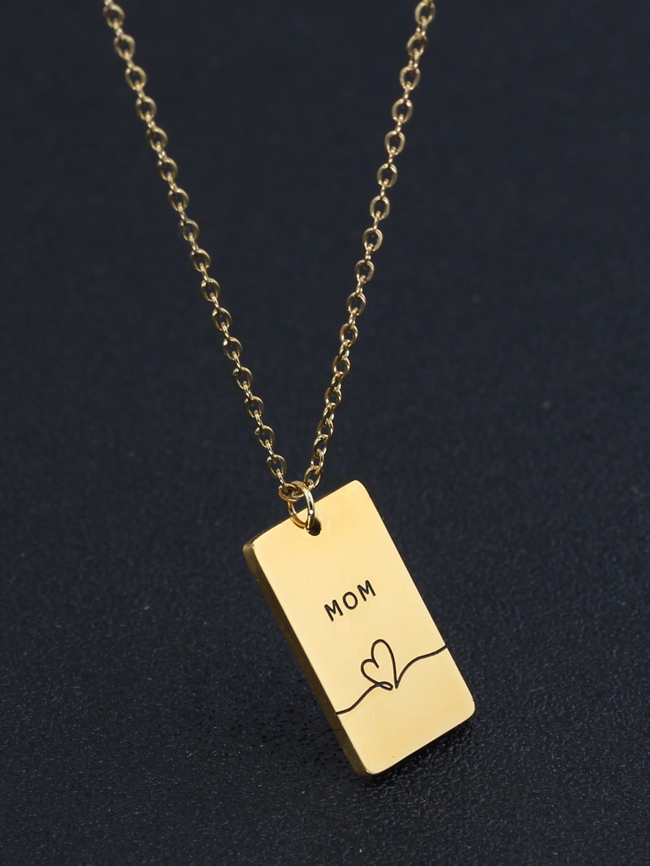 Motherly Love in Geometric Form - A Unique Necklace with 'Mom' Letter Detail