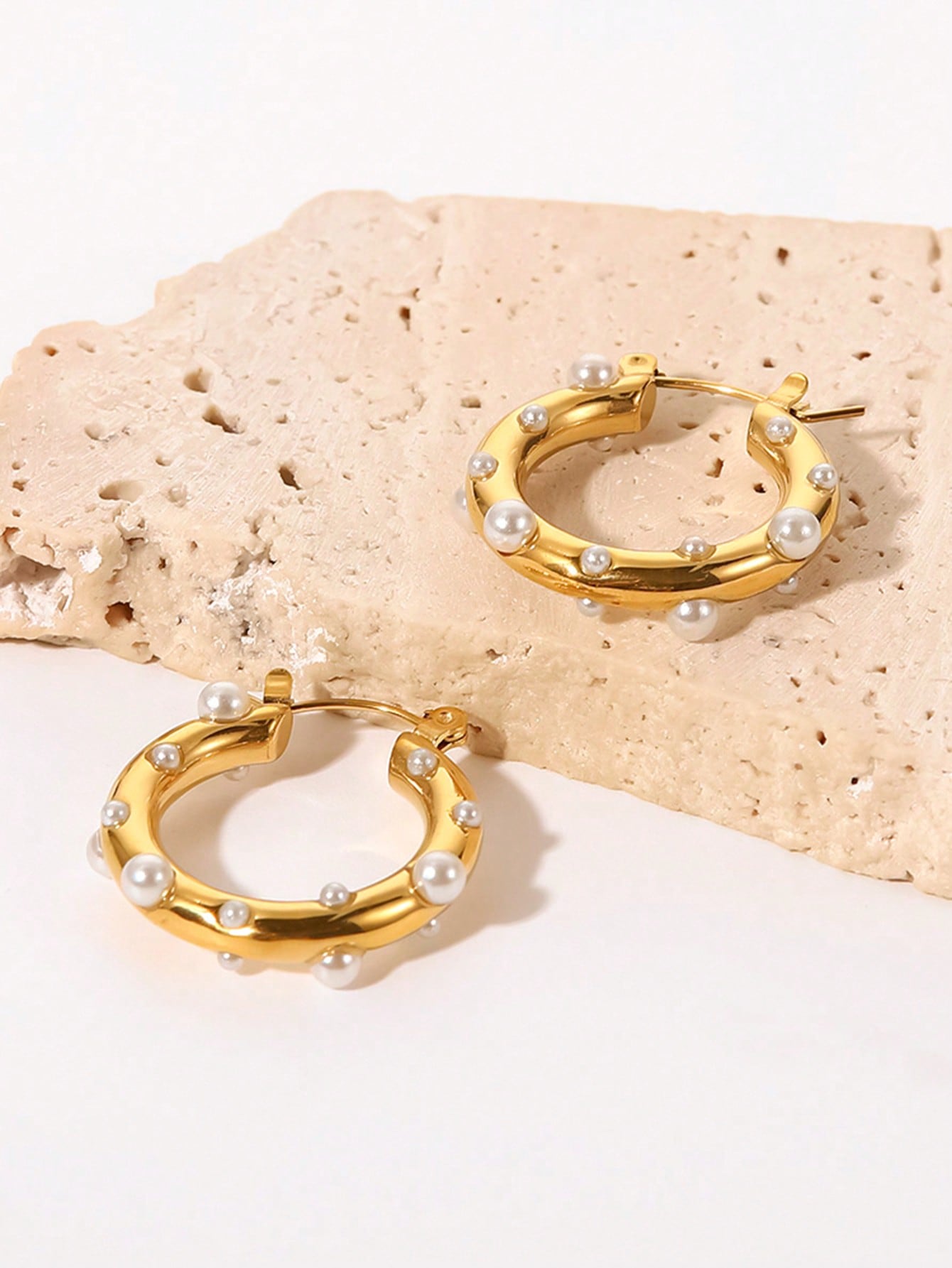 Pearl Elegance Hoop Earrings