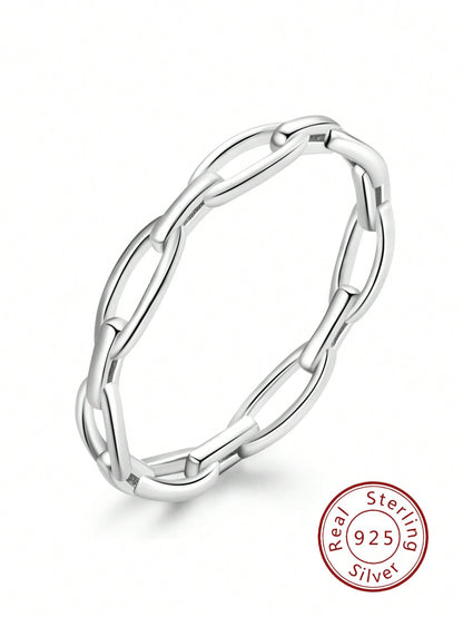 Elegance in Motion: Chain Design Silver Ring - Timeless Grace